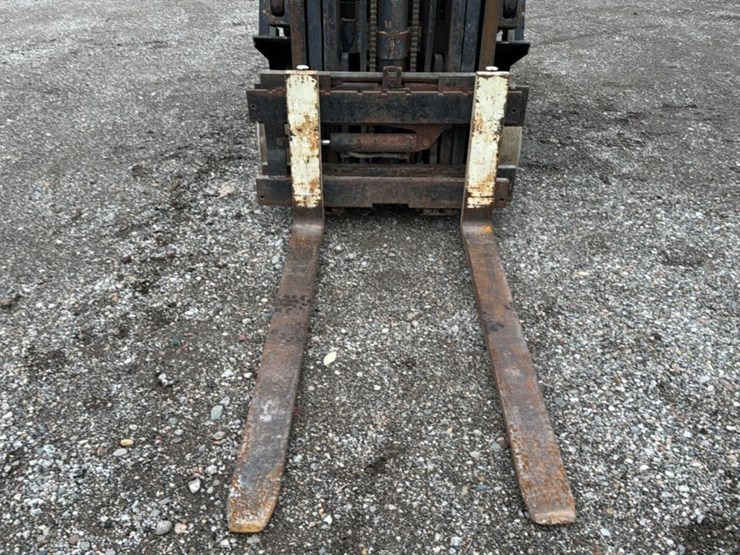 #1360-•-kalmar-dc-25-forklift*-image-11