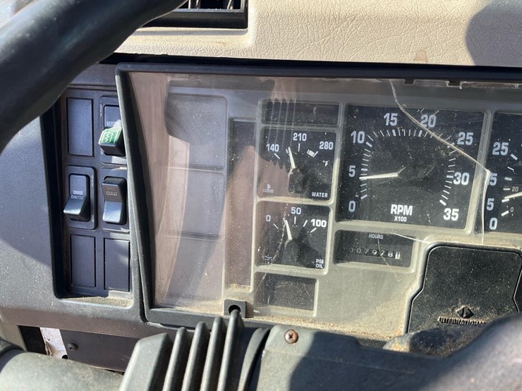 2001-international-4900-image-112