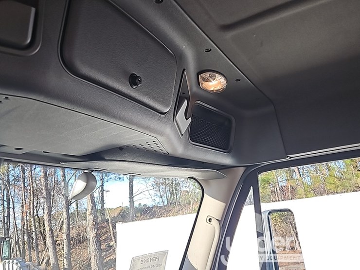 2018-freightliner-cascadia-image-53