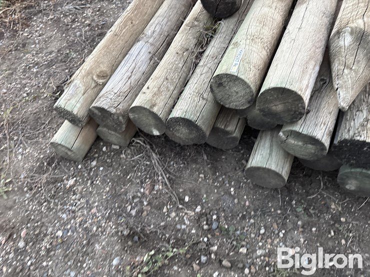 wood-posts-image-16