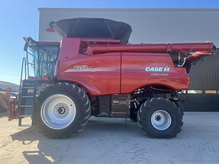 case-ih-8250-image-2
