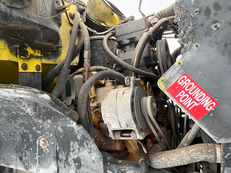 #1168-•-1988-gmc-topkick-sierra-digger-derrick-truck-(has-mn-title)-image-22