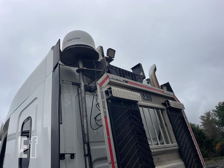 2014-freightliner-cascadia-125-image-9