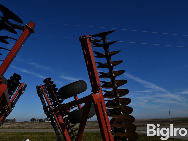 case-ih-3950-image-13