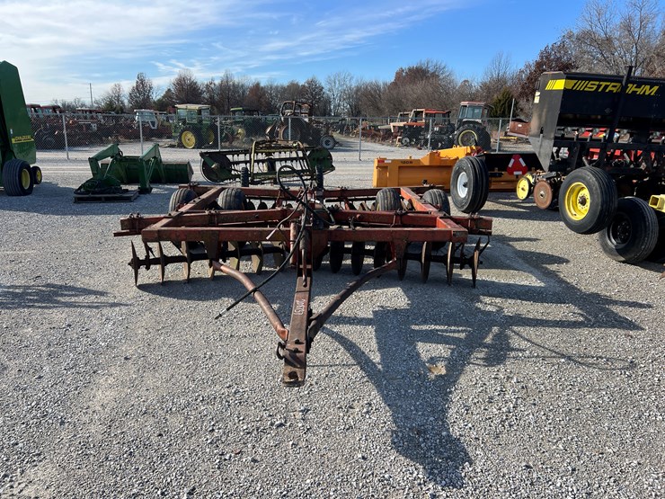 massey-ferguson-820-image-2