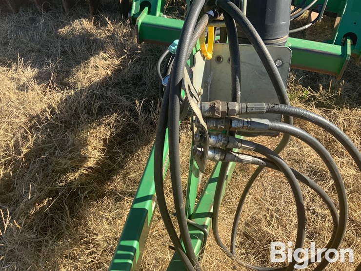 john-deere-637-image-11