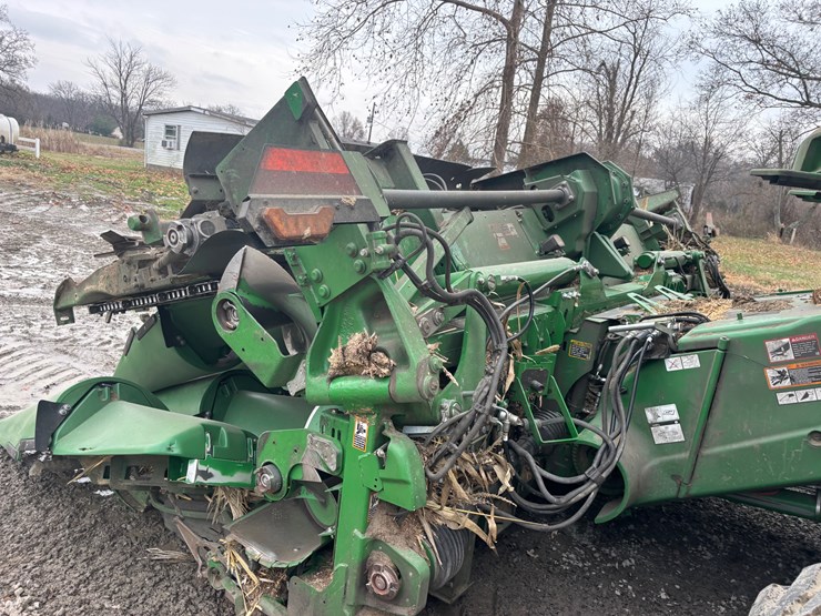 #1561-•-2022-john-deere-c12fc-image-1