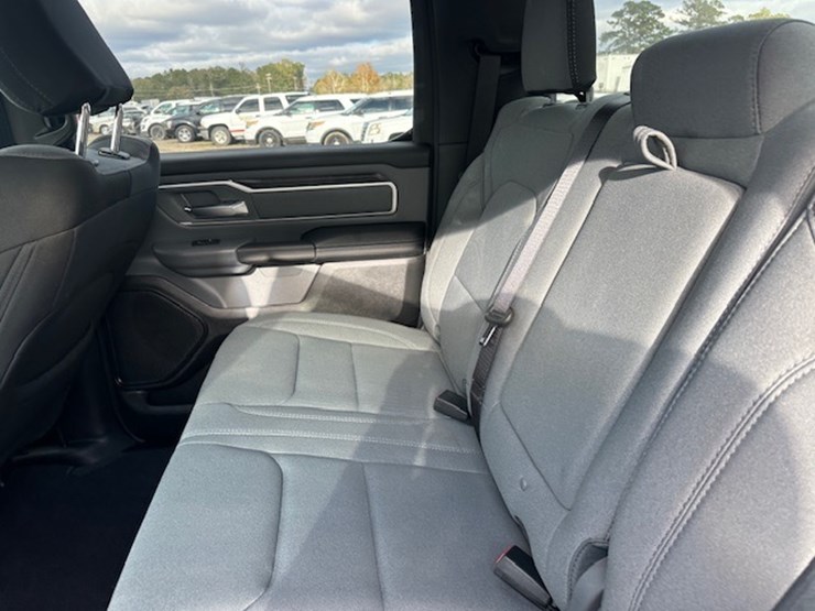 dodge-ram-1500-image-26