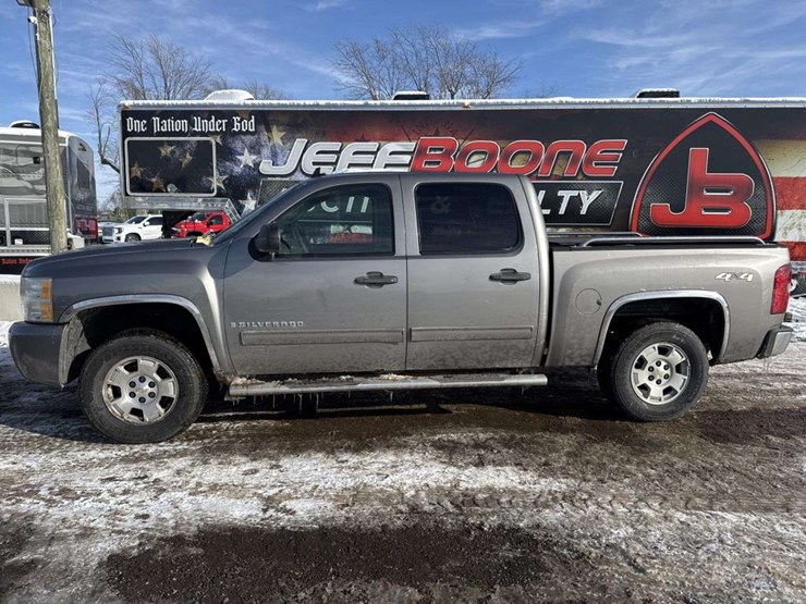 2009-chevrolet-silverado-1500-image-2