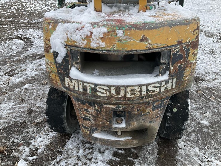 mitsubishi-fg30-image-30