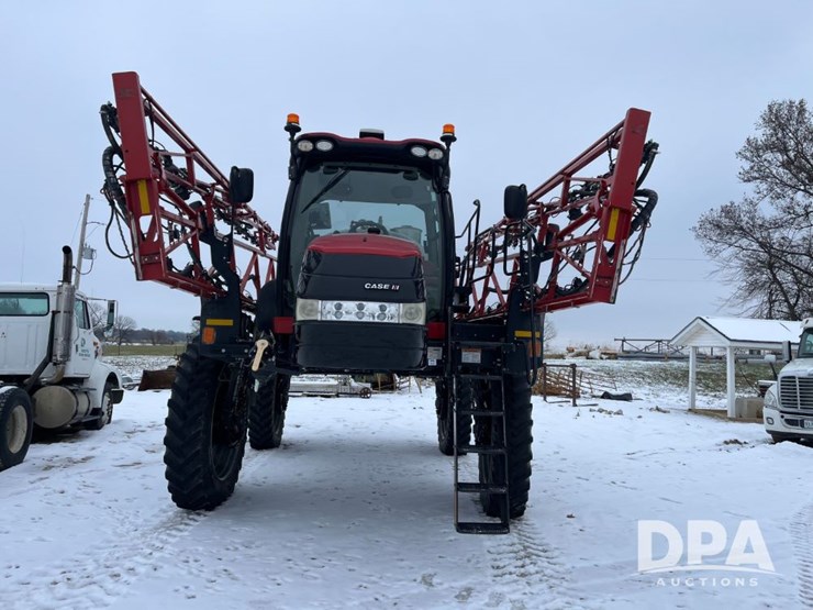 case-ih-patriot-3340-image-3