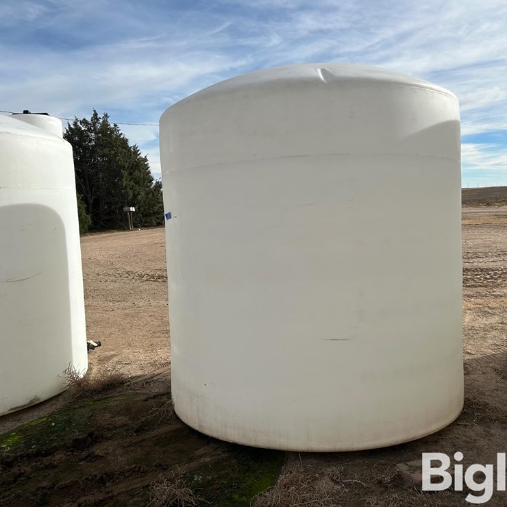 3,000-Gallon Flat Bottom Tank