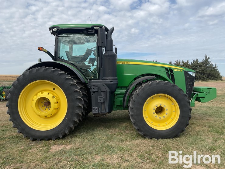 john-deere-8345r-image-4