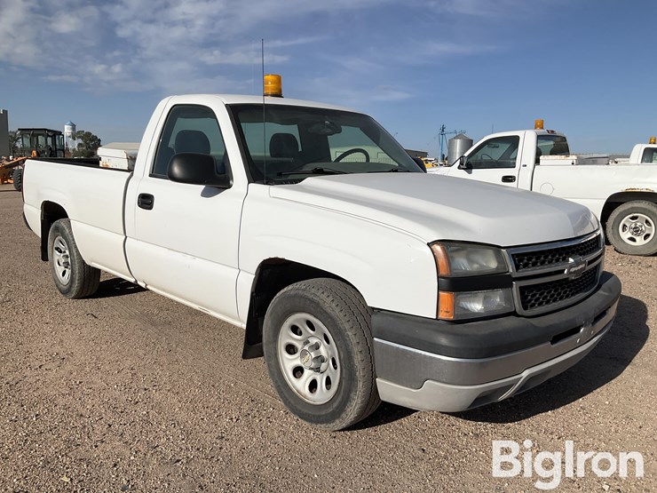 2006-chevrolet-1500-image-3