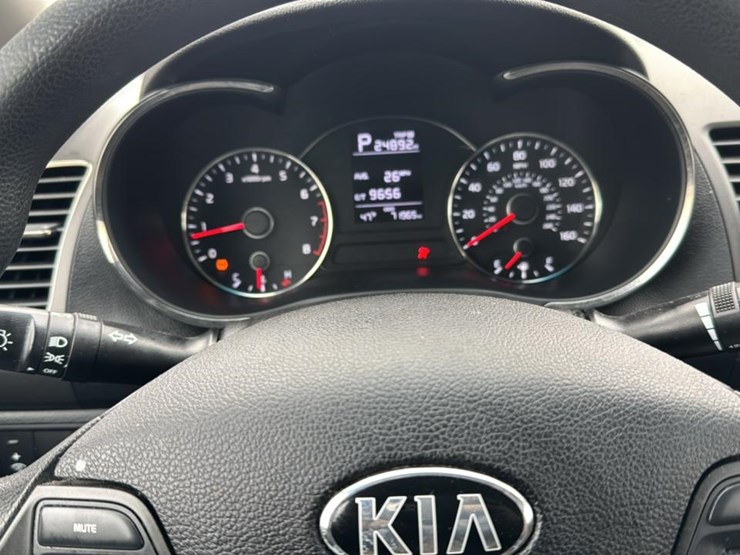 #2051-•-2017-kia-forte*-image-31