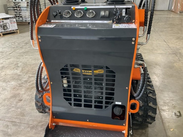#1004-•-new-land-hero-ldh-t460-mini-track-skid-steer-loader-image-18
