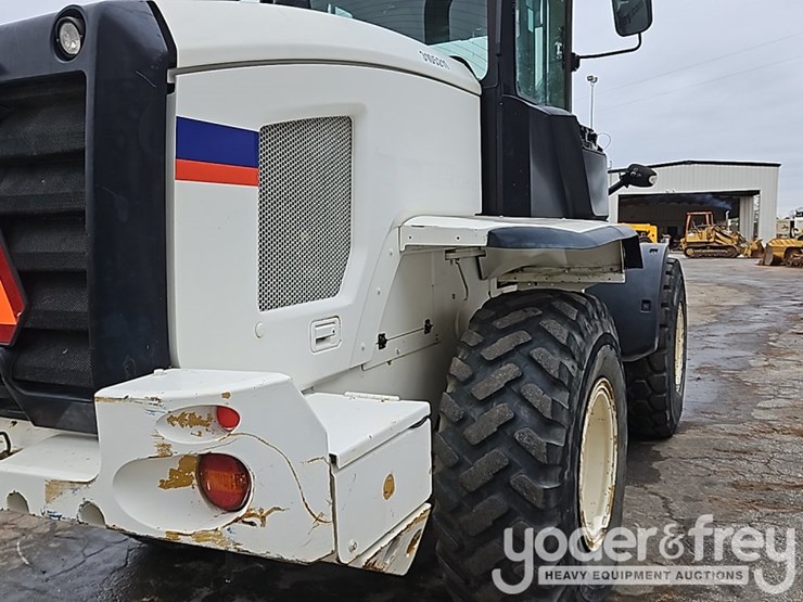 2014-caterpillar-930k-image-27