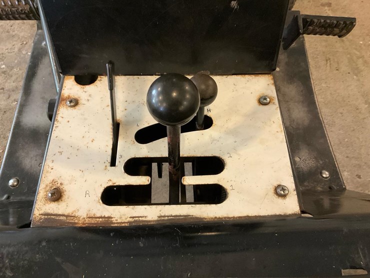 wheelhorse-312-8-image-21