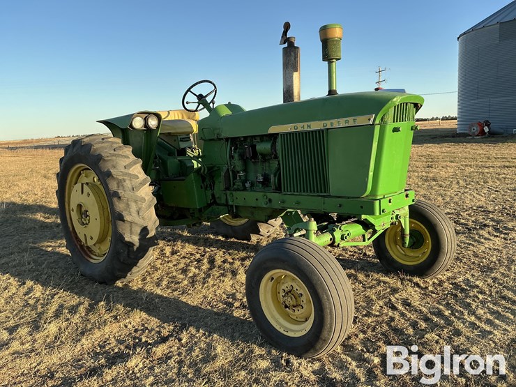 john-deere-3010-image-3