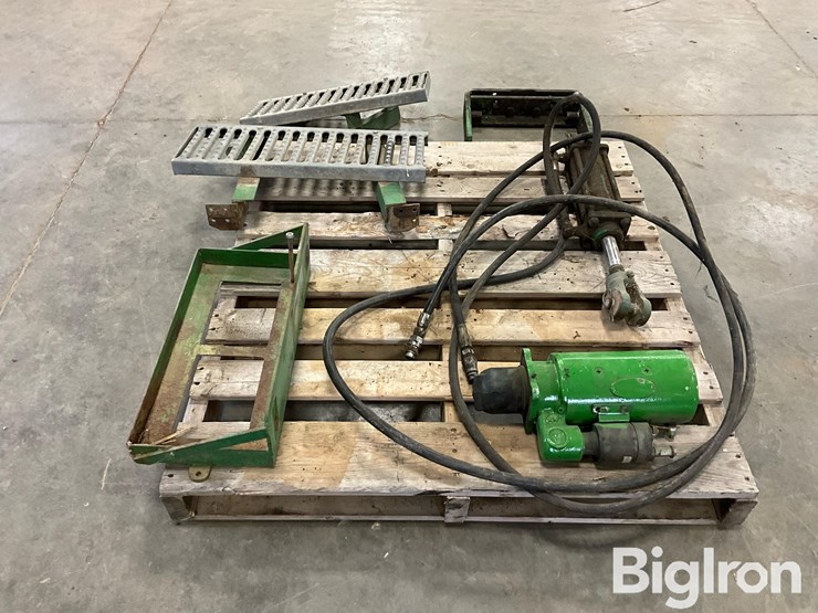 john-deere-3020-image-6