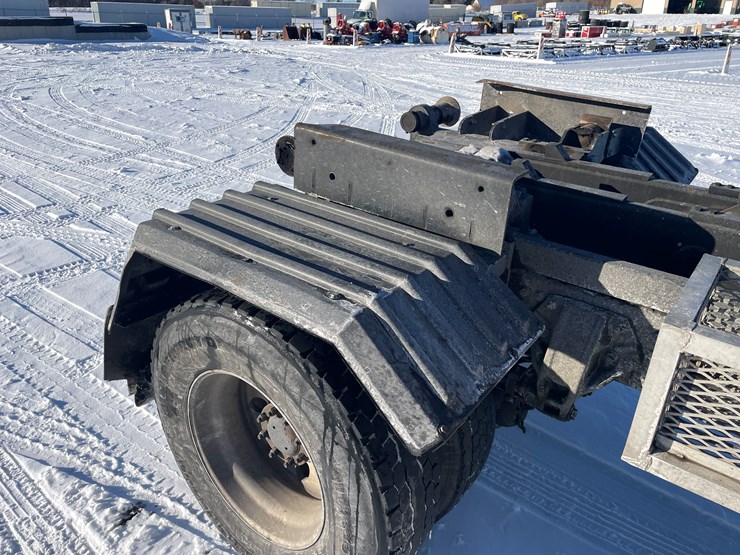 #1160-•-2008-peterbilt-pb335-hook-truck-(has-mn-title)-image-20