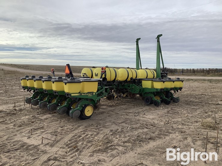 john-deere-7200-image-5