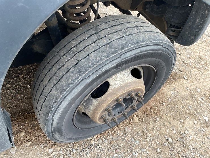 2014-ford-f550-image-14