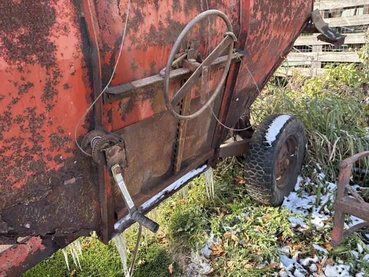 ez-gravity-wagon-on-running-gear-image-6