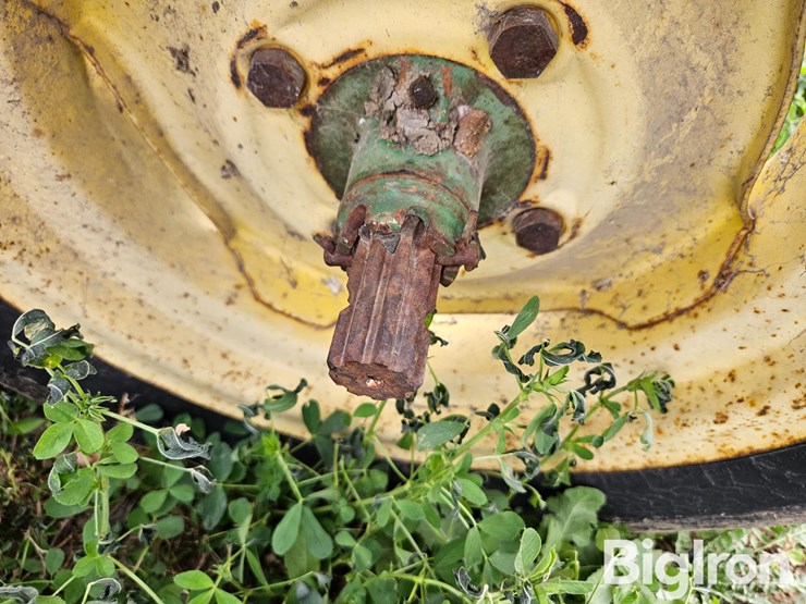 john-deere-640-image-19