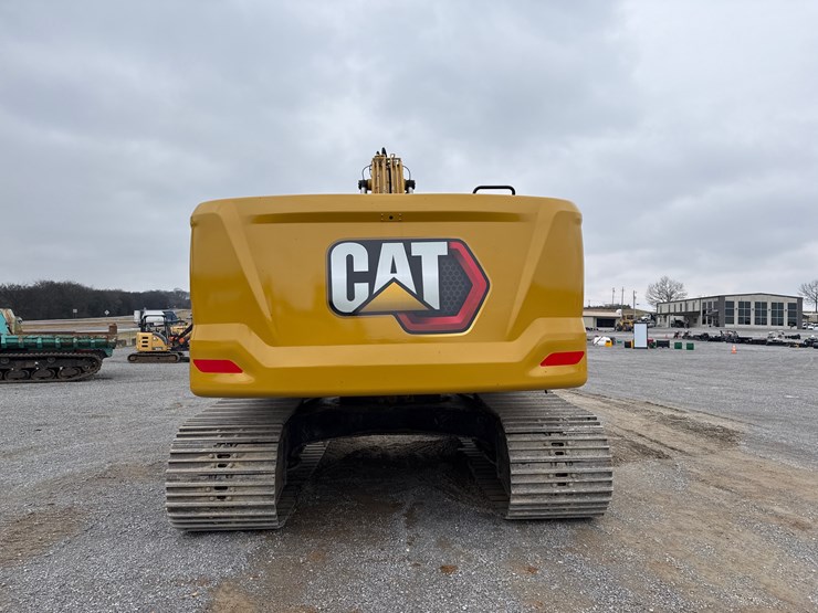 caterpillar-330-image-9