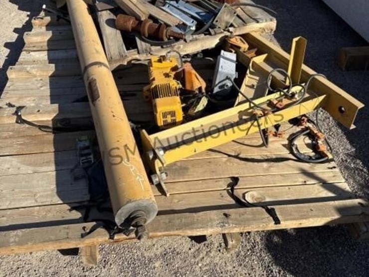 large-pallet-w/-shop-crane-&-misc-image-5