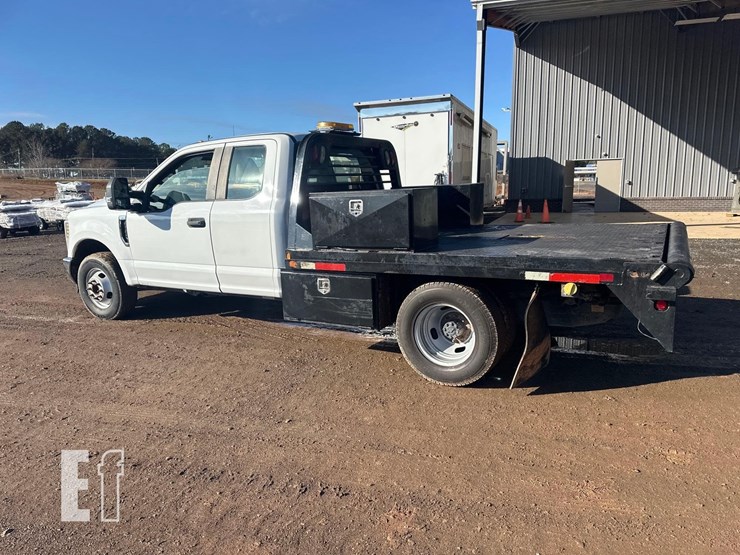 ford-f350-xl-image-3