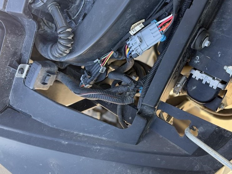 john-deere-gator-xuv-835m-image-30