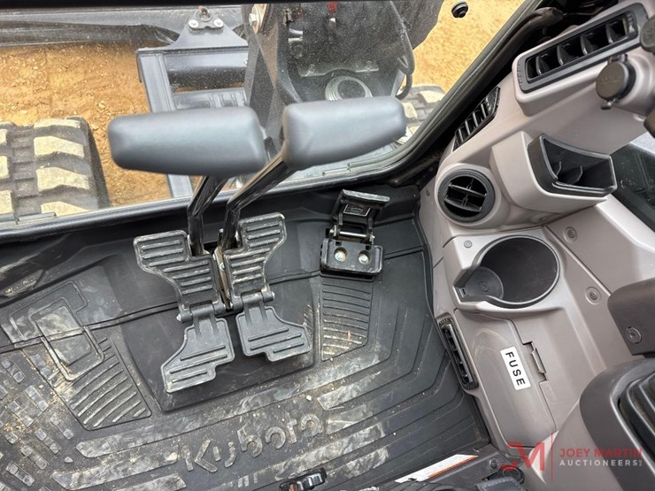 kubotakxo40-5-mini-excavator-image-24