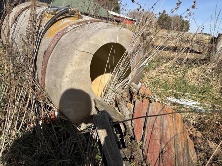 old-pull-type-sprayer-image-5