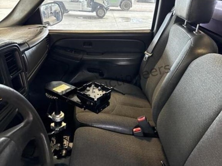 2006-chevrolet-silverado-1500-image-22