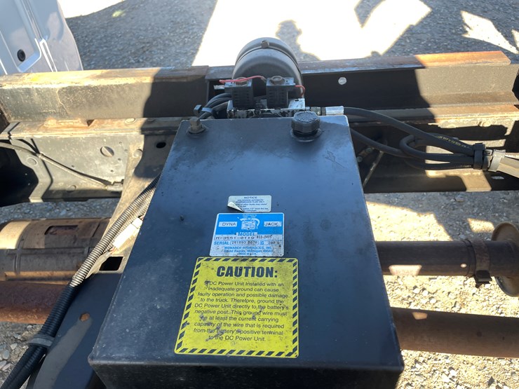 2010-ford-f550-image-38