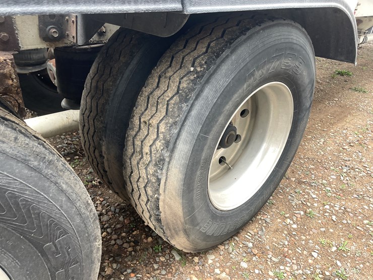 heil-trailer-image-8