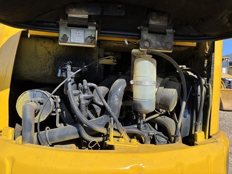 komatsu-pc12uu-2-image-30