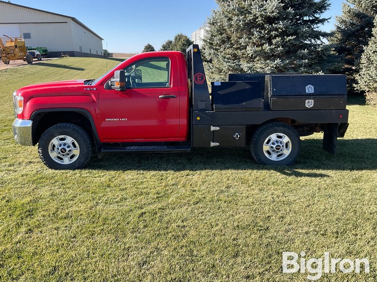 2017-gmc-sierra-2500-image-8
