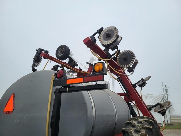 case-ih-2800-image-23