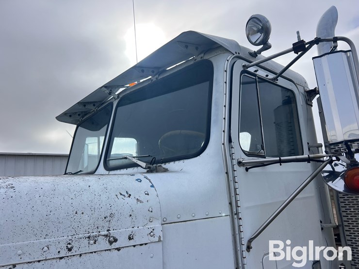 freightliner-flc120-image-14