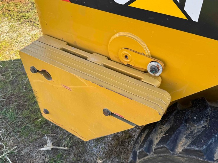 caterpillar-236d-image-9