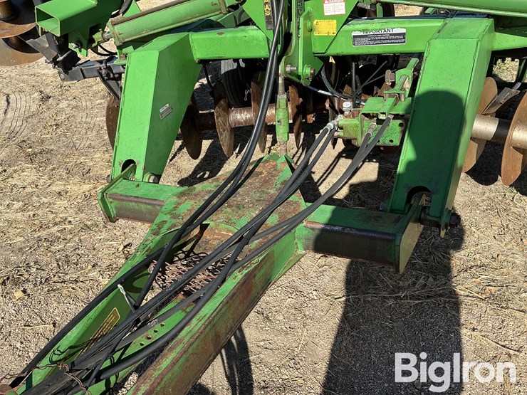 john-deere-630-image-11