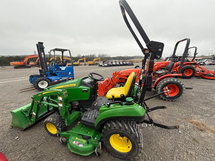 john-deere-1023e-image-8