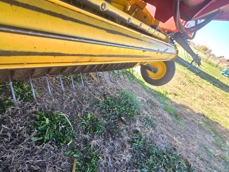 2014-new-holland-1000-image-14