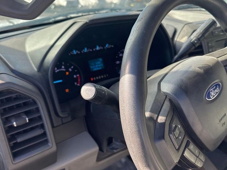 ford-f350-xl-image-28