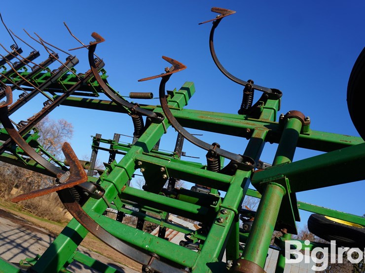 john-deere-726-image-18