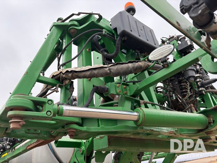 john-deere-r4045-image-100