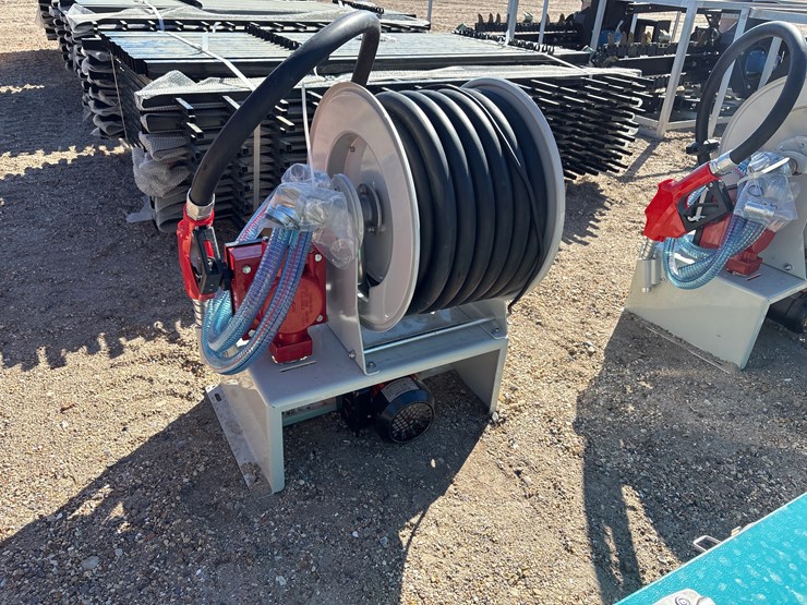 #3527-•-hose-reel-with-hose,-high-accuracy-meter-image-2